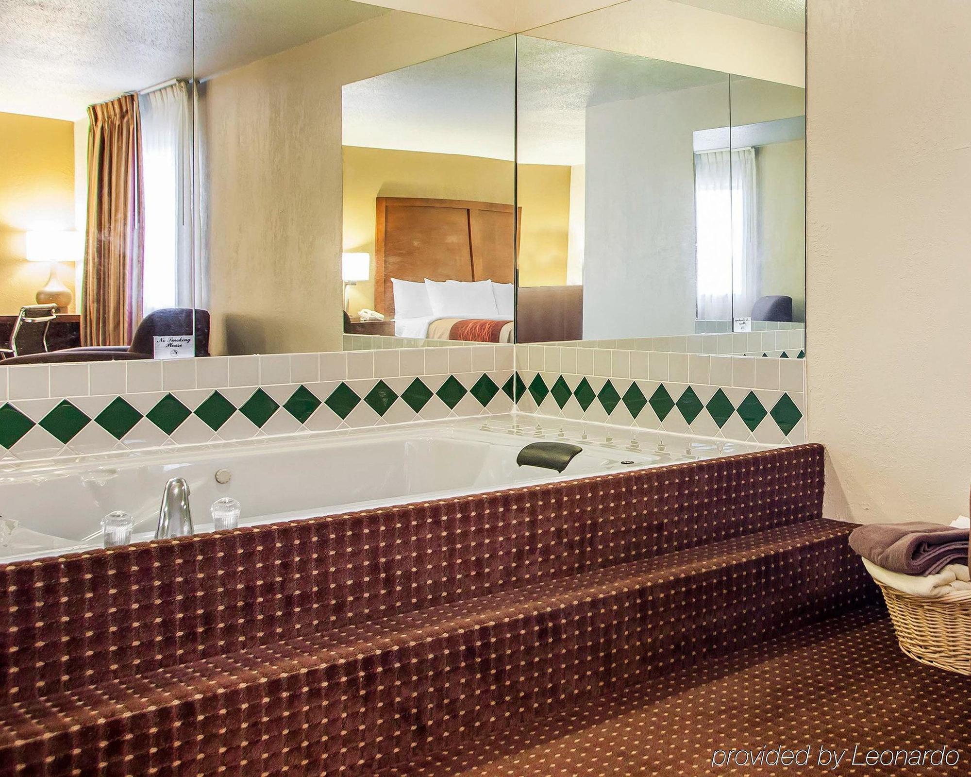 Quality Inn Waverly Esterno foto