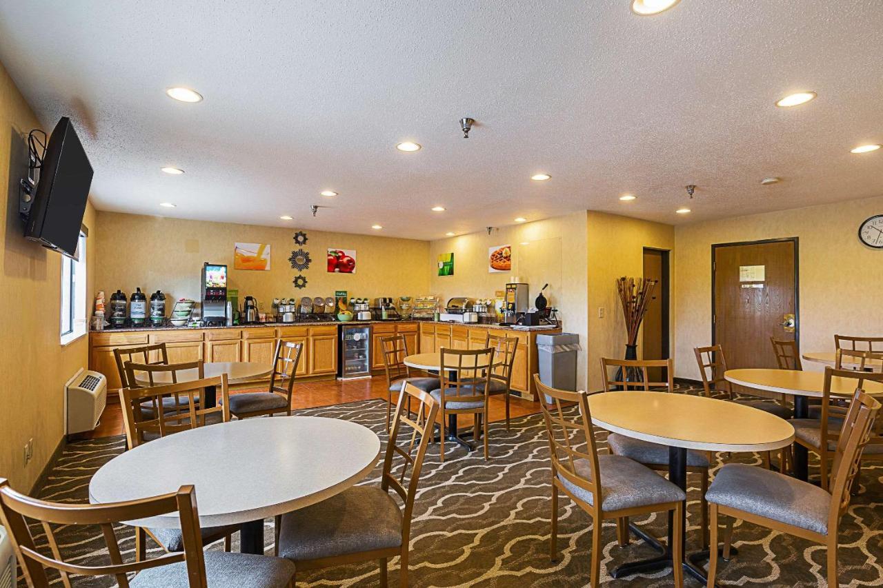 Quality Inn Waverly Esterno foto